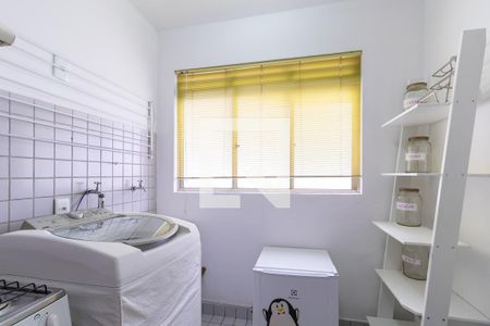 Apartamento para alugar com 70m², 3 quartos e 1 vagaÁrea de serviço