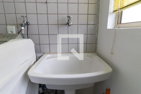 Apartamento para alugar com 70m², 3 quartos e 1 vagaÁrea de serviço