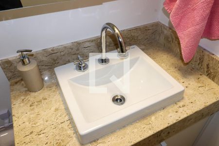 Apartamento à venda com 106m², 3 quartos e 2 vagas Apartamento à venda com 106m², 3 quartos e 2 vagasBanheiro da Suíte