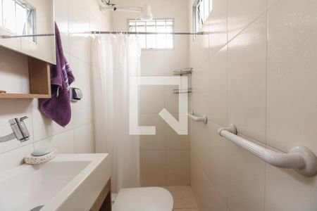 Casa à venda com 122m², 3 quartos e 3 vagasBanheiro - Edícula 