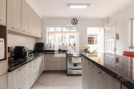 Casa à venda com 122m², 3 quartos e 3 vagasCozinha 