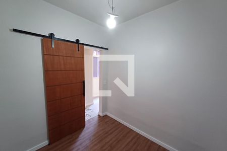 Quarto 1 de apartamento para alugar com 2 quartos, 60m² em Santa Rosa, Niterói