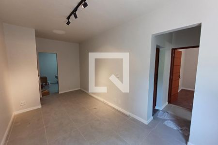 Sala de apartamento para alugar com 2 quartos, 60m² em Santa Rosa, Niterói
