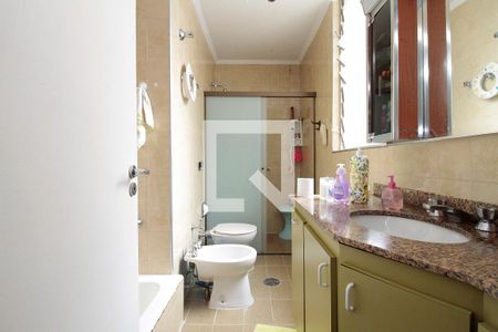 Apartamento à venda com 180m², 3 quartos e 4 vagasBanheiro da Suíte