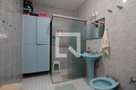 Apartamento à venda com 180m², 3 quartos e 4 vagasBanheiro