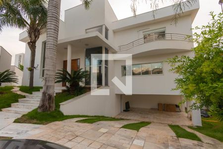 Casa de condomínio para alugar com 460m², 5 quartos e 4 vagasFachada