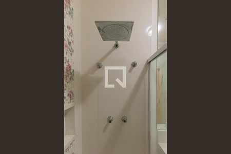 Casa de condomínio para alugar com 460m², 5 quartos e 4 vagasBanheiro da Suíte 2