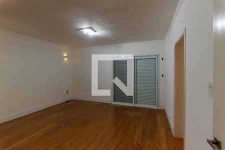 Casa de condomínio para alugar com 460m², 5 quartos e 4 vagasSuíte 4