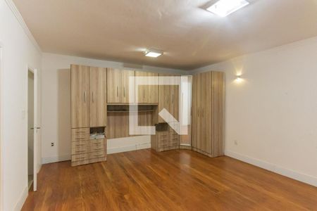 Casa de condomínio para alugar com 460m², 5 quartos e 4 vagasSuíte 4