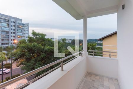 Casa de condomínio para alugar com 460m², 5 quartos e 4 vagasSacada 2 da Suíte 1