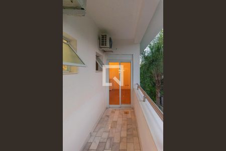 Casa de condomínio para alugar com 460m², 5 quartos e 4 vagasSacada da Suíte 2 e 3