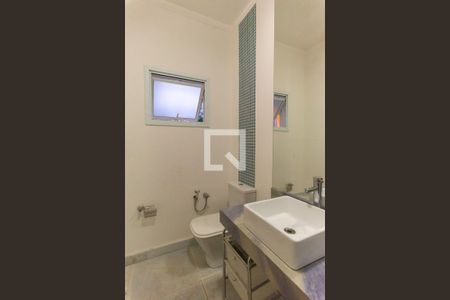 Casa de condomínio para alugar com 460m², 5 quartos e 4 vagasBanheiro da Suíte 3