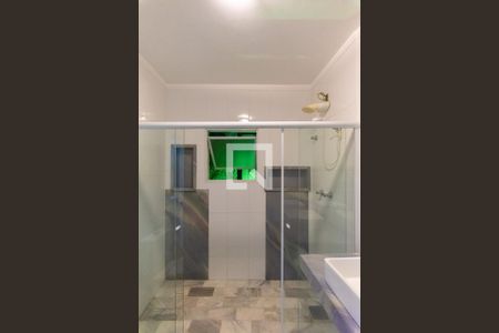 Casa de condomínio para alugar com 460m², 5 quartos e 4 vagasBanheiro da Suíte 4