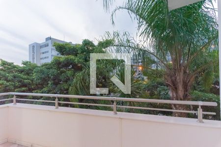 Casa de condomínio para alugar com 460m², 5 quartos e 4 vagasSacada do Quarto 