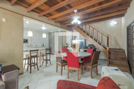 Sala de casa à venda com 3 quartos, 200m² em Jardim Carvalho, Porto Alegre