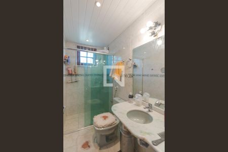 Quarto Suíte - Banheiro de casa à venda com 3 quartos, 200m² em Jardim Carvalho, Porto Alegre