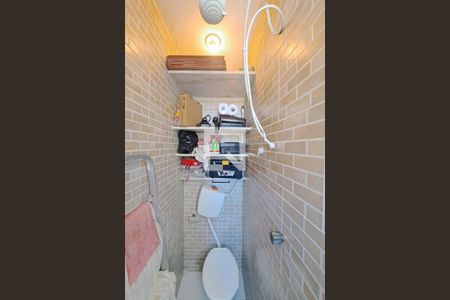 Apartamento à venda com 65m², 2 quartos e 1 vagaBanheiro de serviço