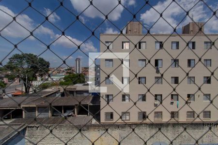 Vista Quarto 1 de apartamento para alugar com 2 quartos, 42m² em Conjunto Habitacional Padre José de Anchieta, São Paulo