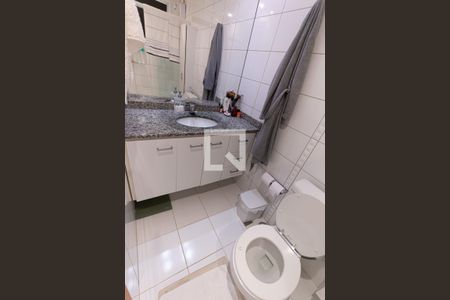 Apartamento à venda com 80m², 2 quartos e 2 vagasBanheiro da Suíte 1