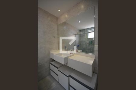 Apartamento para alugar com 100m², 2 quartos e 2 vagasBanheiro Social