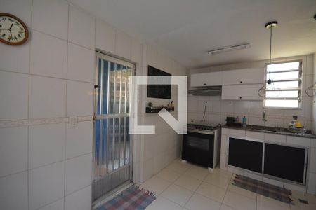 Apartamento para alugar com 100m², 2 quartos e 2 vagasCozinha