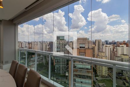 Varanda de apartamento à venda com 4 quartos, 280m² em Vila Nova Conceição, São Paulo
