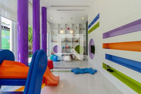 Apartamento à venda com 280m², 4 quartos e 4 vagasBrinquedoteca