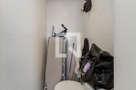 Apartamento à venda com 280m², 4 quartos e 4 vagasBanheiro de Serviço