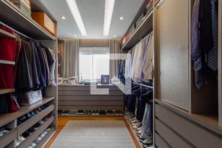 Apartamento à venda com 280m², 4 quartos e 4 vagasCloset Suíte 