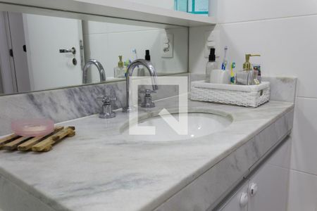 Apartamento à venda com 94m², 3 quartos e 2 vagas Apartamento à venda com 94m², 3 quartos e 2 vagasBanheiro