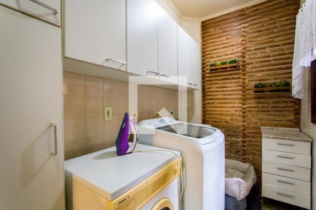 Casa à venda com 380m², 3 quartos e 6 vagasÁrea de serviço