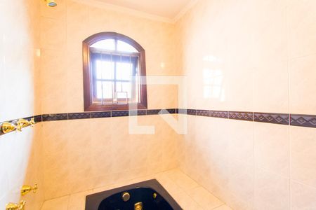 Casa à venda com 380m², 3 quartos e 6 vagasBanheiro do quarto 3