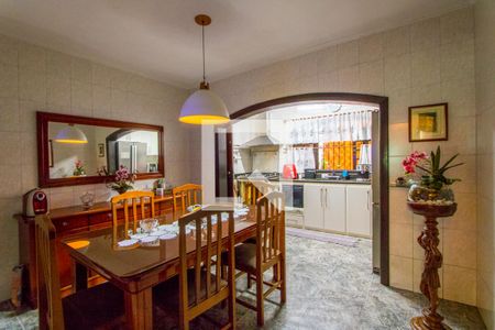 Casa à venda com 380m², 3 quartos e 6 vagasCopa/Cozinha