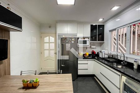 Casa à venda com 156m², 3 quartos e 4 vagasCozinha 