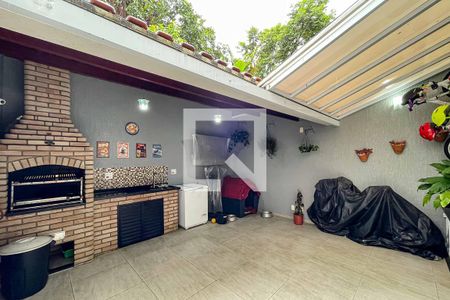 Casa à venda com 156m², 3 quartos e 4 vagasQuintal