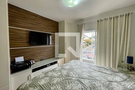 Casa à venda com 156m², 3 quartos e 4 vagasSuíte