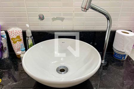 Casa à venda com 156m², 3 quartos e 4 vagasBanheiro