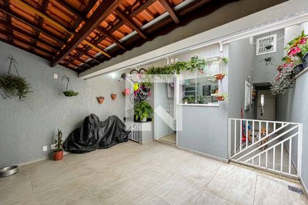 Casa à venda com 156m², 3 quartos e 4 vagasQuintal