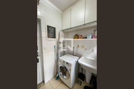 Casa à venda com 156m², 3 quartos e 4 vagasÁrea de Serviço