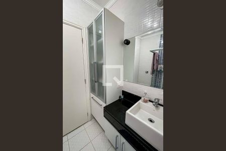 Casa à venda com 156m², 3 quartos e 4 vagasBanheiro da Suíte