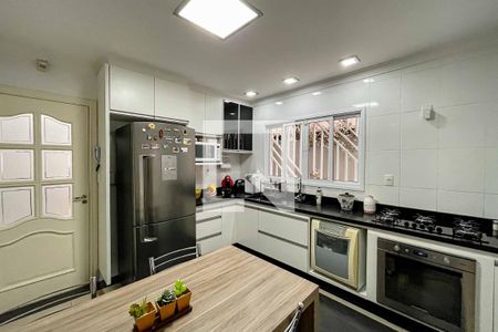 Casa à venda com 156m², 3 quartos e 4 vagasCozinha 