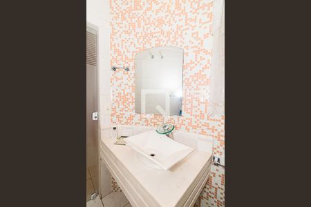 Casa à venda com 360m², 3 quartos e 2 vagasBanheiro da Suíte