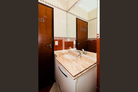 Casa à venda com 360m², 3 quartos e 2 vagasBanheiro