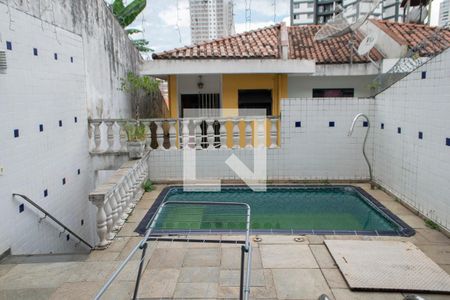 Casa à venda com 195m², 3 quartos e 5 vagasQuintal