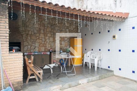 Casa à venda com 195m², 3 quartos e 5 vagasQuintal