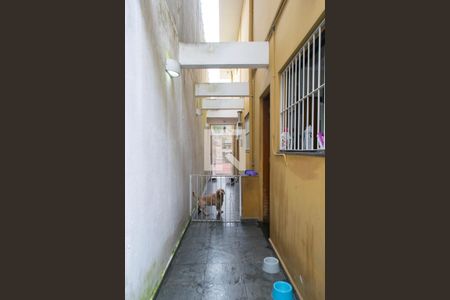 Casa à venda com 195m², 3 quartos e 5 vagasLateral