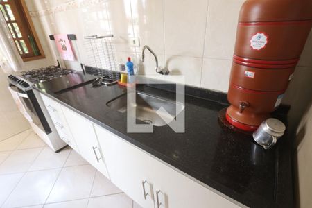 Casa à venda com 100m², 3 quartos e 2 vagasCozinha 