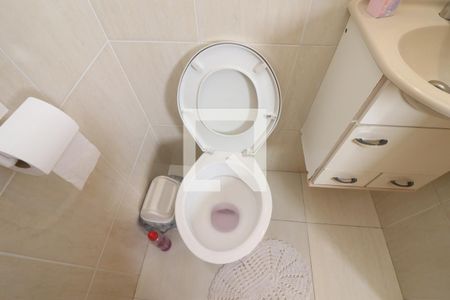 Casa à venda com 100m², 3 quartos e 2 vagasBanheiro 