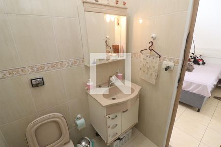 Casa à venda com 100m², 3 quartos e 2 vagasBanheiro Quarto 1