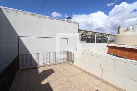 Casa à venda com 100m², 3 quartos e 2 vagasLaje 